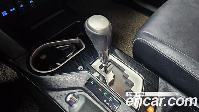 Toyota RAV4 2018 — ფოტო 9/20