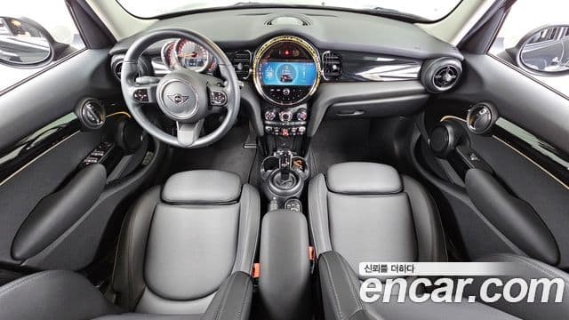 Mini Cooper 2022 — Photo 11/20