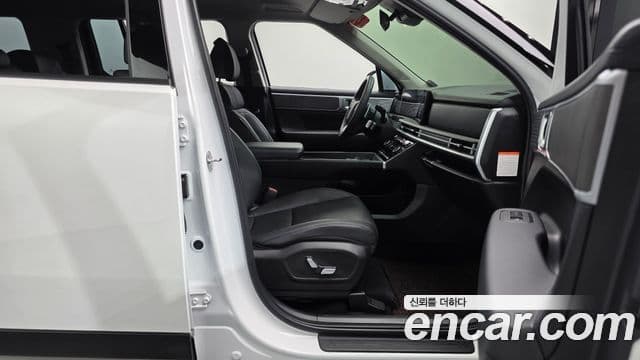 Hyundai Santa Fe 2024 — Photo 7/33