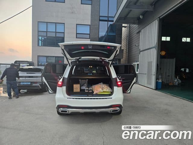 Mercedes-Benz GLS-Class 2025 — Фото 10/16