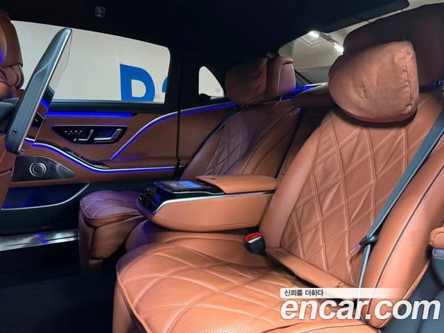 Mercedes-Benz S-Class 2021 — ფოტო 17/20