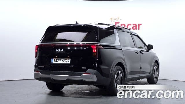 Kia Carnival 2024 — Фото 2/20
