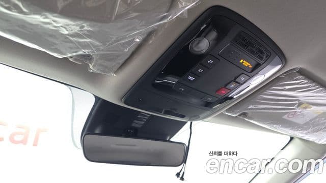 Kia Carnival 2024 — Фото 18/20