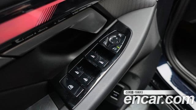 BMW 5 Series 2025 — Фото 16/20