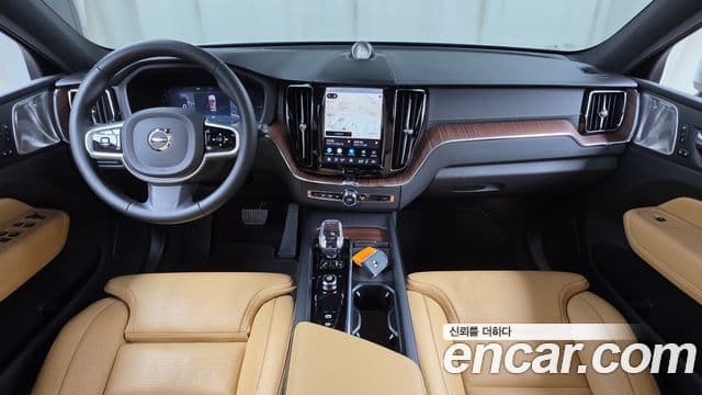 Volvo XC60 2025 — Фото 7/20