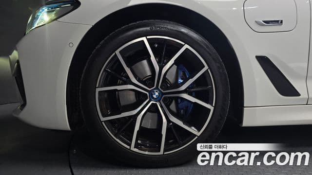 BMW 5 Series 2021 — Şəkil 5/20