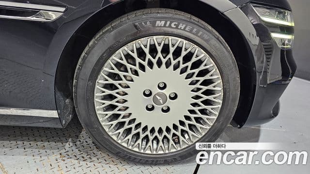 Genesis Electrified G80 2022 — Şəkil 5/20