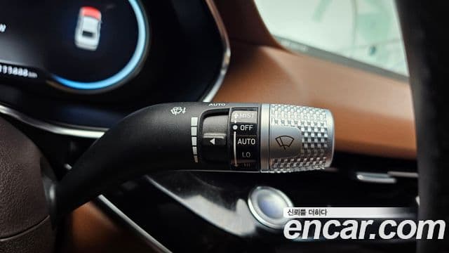 Genesis Electrified G80 2022 — Şəkil 18/20