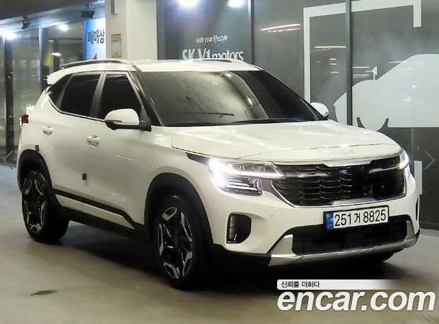 Kia Seltos 2023 — Şəkil 10/20