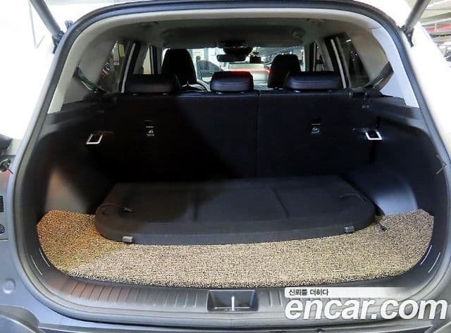 Kia Seltos 2023 — Şəkil 16/20