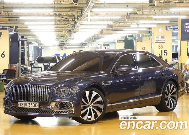 Bentley Flying Spur 2023 — Şəkil 10/20