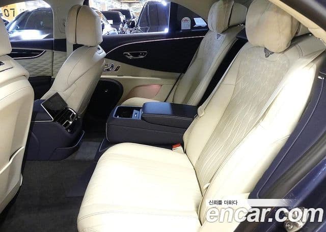Bentley Flying Spur 2023 — Şəkil 18/20