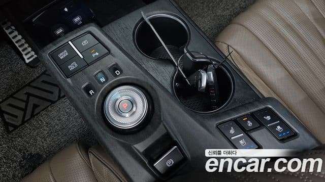 Kia K8 2022 — Şəkil 9/20