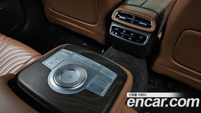 Genesis Electrified G80 2020 — Şəkil 19/20