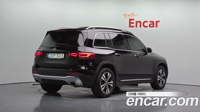 Mercedes-Benz GLB-Class 2021 — Фото 2/20
