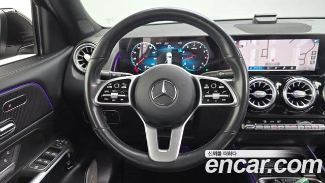 Mercedes-Benz GLB-Class 2021 — Фото 13/20