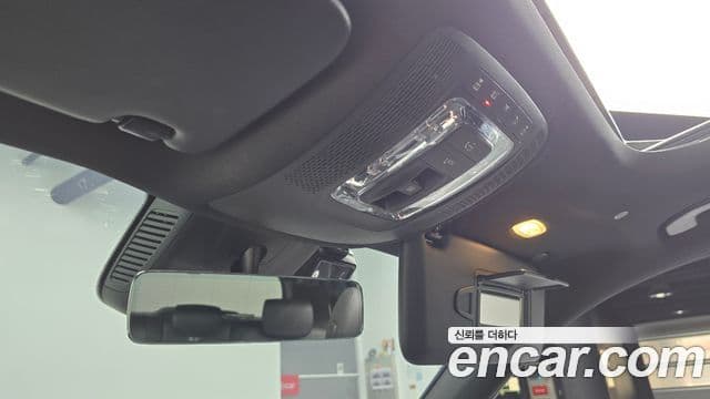 Mercedes-Benz GLB-Class 2021 — Фото 18/20