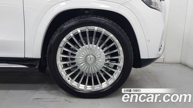 Mercedes-Benz GLS-Class 2025 — Фото 4/18