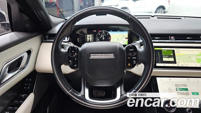 Land Rover Range Rover Velar 2018 — Фото 12/20