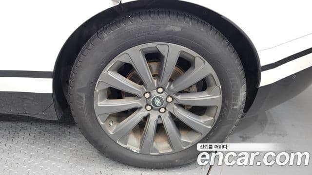 Land Rover Range Rover Velar 2018 — Şəkil 1/32