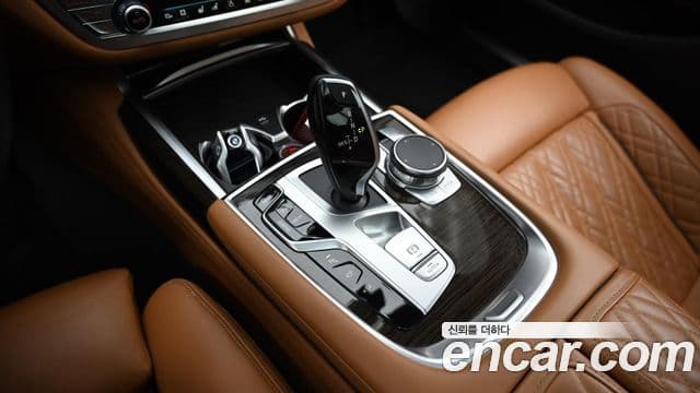 BMW 7 Series 2022 — ფოტო 9/20