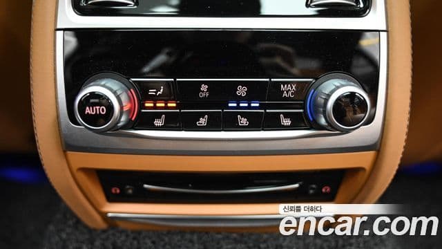 BMW 7 Series 2022 — ფოტო 16/20