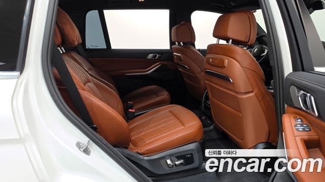 BMW X7 2025 — Photo 6/20