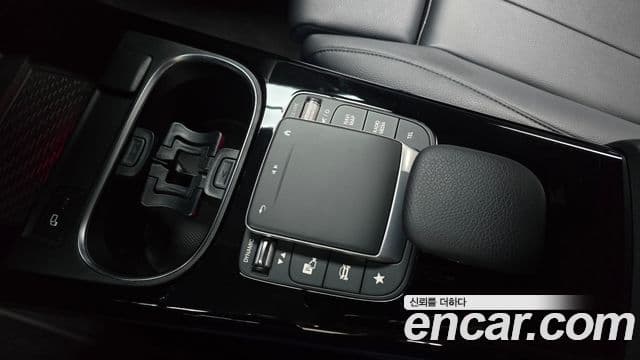 Mercedes-Benz A-Class 2021 — Фото 17/20