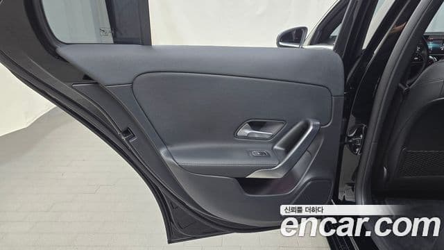 Mercedes-Benz A-Class 2021 — Şəkil 27/31