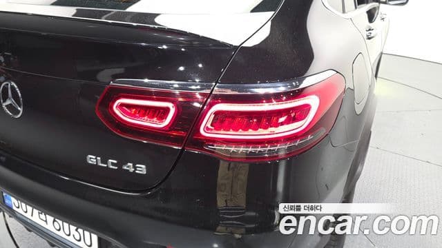 Mercedes-Benz GLC-Class 2020 — Photo 19/32