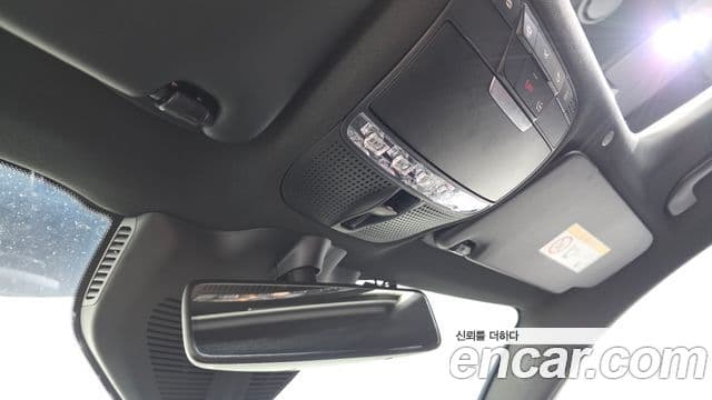 Mercedes-Benz GLC-Class 2020 — Photo 26/32
