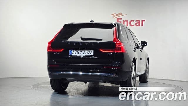 Volvo XC60 2025 — Фото 3/20