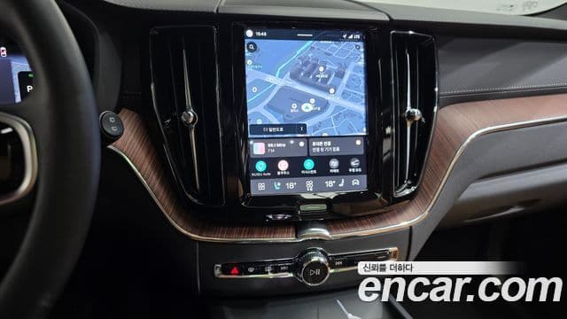 Volvo XC60 2025 — Фото 12/20