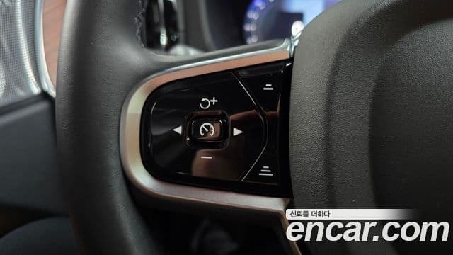 Volvo XC60 2025 — Фото 16/20