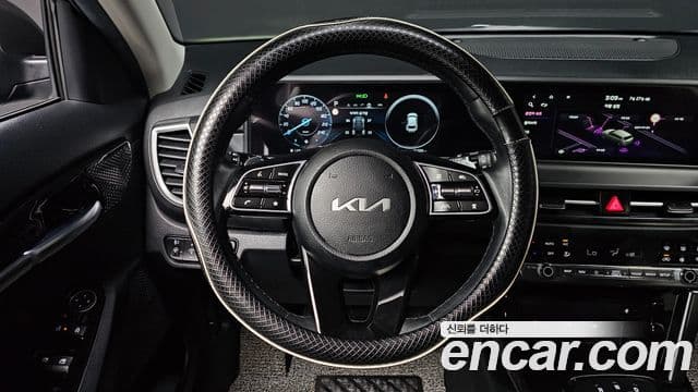 Kia Seltos 2025 — ფოტო 13/20