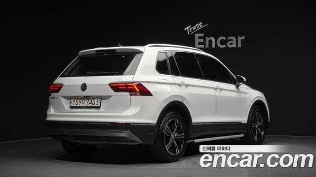 Volkswagen Tiguan 2020 — Фото 1/20