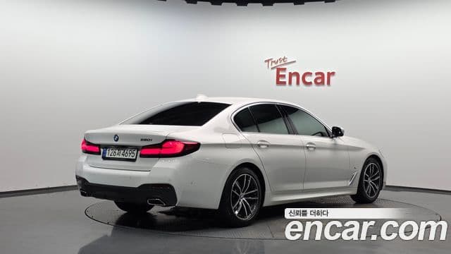 BMW 5 Series 2021 — ფოტო 2/20