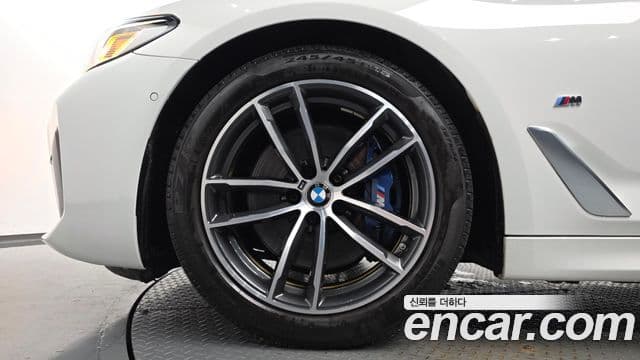 BMW 5 Series 2021 — ფოტო 5/20