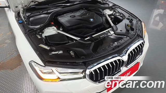 BMW 5 Series 2021 — фото 6 из 20
