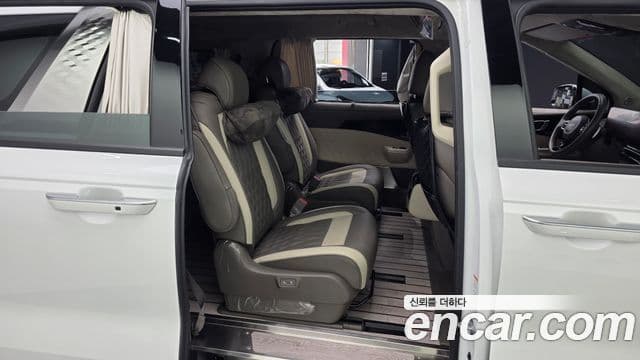 Kia Carnival 2024 — Фото 12/20