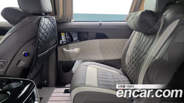 Kia Carnival 2024 — ფოტო 10/40