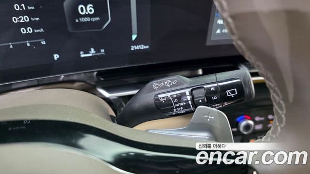 Kia Carnival 2024 — ფოტო 34/40