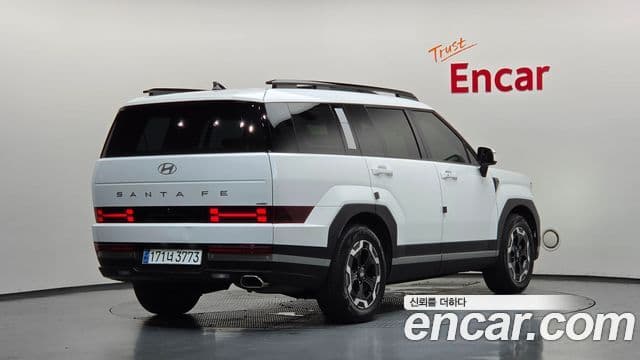 Hyundai Santa Fe 2023 — ფოტო 2/20