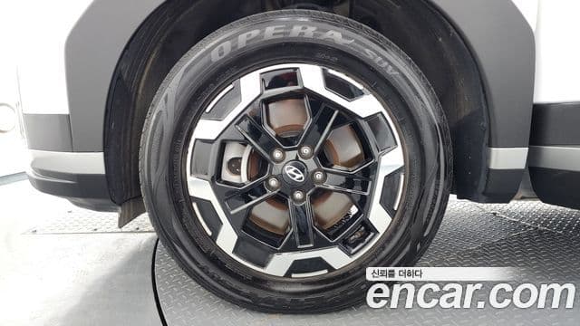 Hyundai Santa Fe 2023 — ფოტო 5/20