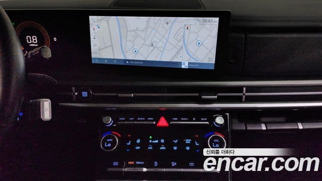Hyundai Santa Fe 2023 — ფოტო 13/20