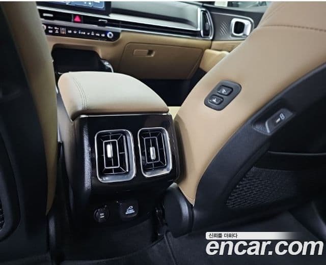 Kia Sorento 2024 — Фото 11/15
