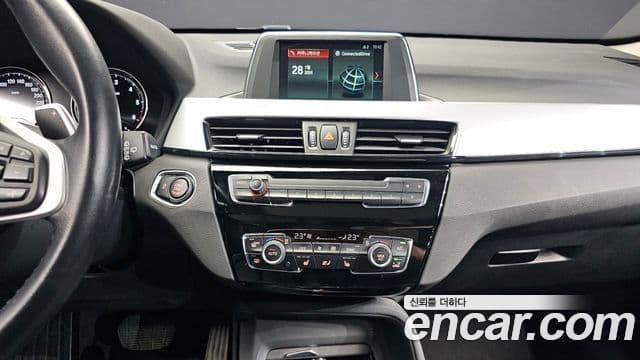 BMW X1 2019 — Photo 6/20