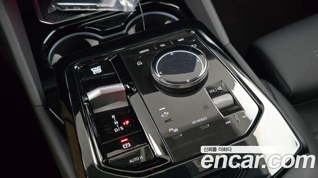 BMW 5 Series 2023 — ფოტო 9/20