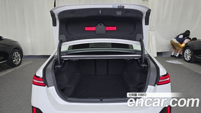 BMW 5 Series 2023 — ფოტო 20/20
