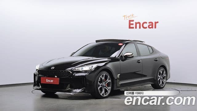 Kia Stinger 2018 — Фото 1/20